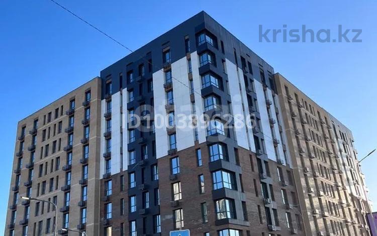 4-комнатная квартира · 180 м² · 9/10 этаж, мкр 12 15Д за 81 млн 〒 в Актобе — фото 2