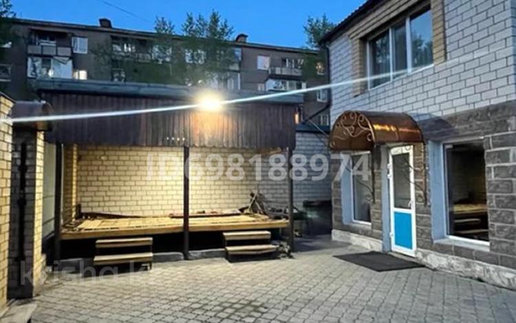 Часть дома · 7 комнат · 225 м² · 10 сот., Ломоносова за 63 млн 〒 в Экибастузе — фото 8