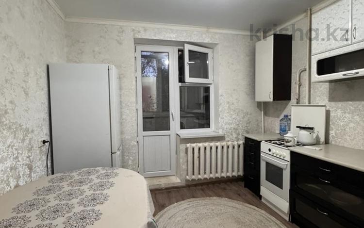 2-комнатная квартира · 60 м² · 1/5 этаж, мкр 8 58 — Марат оспанова 58 за 10 000 ₸ в Актобе — фото 2