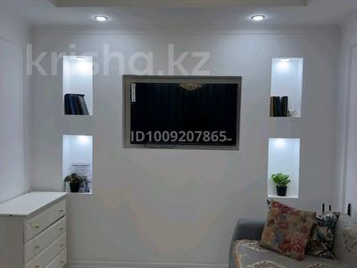 2-бөлмелі пәтер · 45 м² · 1/5 қабат, Абая — Магазин зорька, бағасы: 15 000 〒 в Темиртау