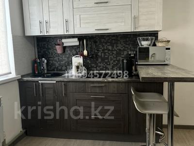 1-бөлмелі пәтер · 31 м² · 1/3 қабат, Алпамыс Батыра 17 — БАК, бағасы: 15 млн ₸ в 
