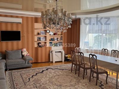 4-комнатная квартира · 155.6 м² · 4/6 этаж, Сарайшык — на пересечении улицы Кердери за 55 млн 〒 в Уральске, мкр Школьник