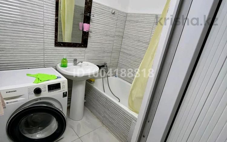 2-бөлмелі пәтер · 63.9 м² · 7/9 қабат, мкр Нурсат 135В — Аргынбекова-Байтерекова, бағасы: 180 000 ₸ в Шымкенте, Каратауский р-н — фото 2