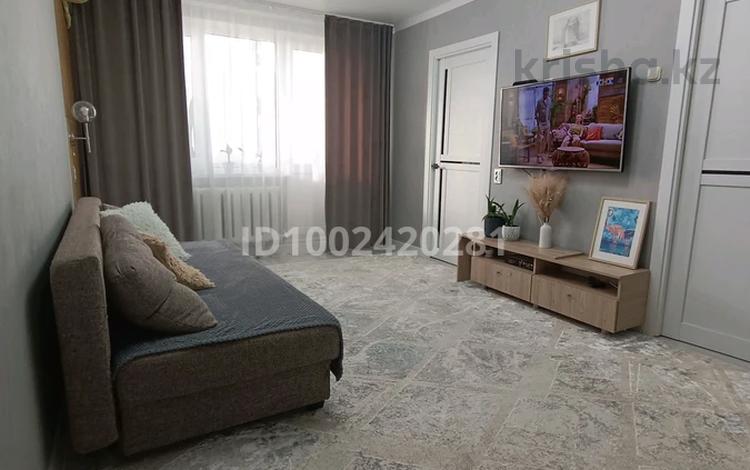 4-комнатная квартира · 62 м² · 2/5 этаж, Ихсанова — Возле 21 школы за 20.5 млн 〒 в Уральске, мкр Школьник — фото 6