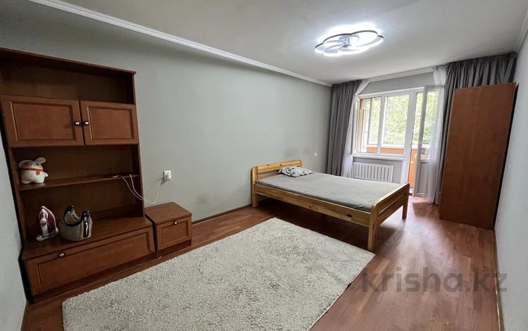 1-комнатная квартира · 32 м² · 4/5 этаж, мкр Коктем-2 312 за 200 000 ₸ в Алматы, Бостандыкский р-н — фото 2