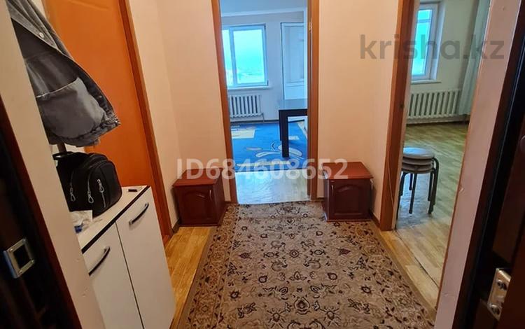 1-комнатная квартира, 48 м², 4/5 этаж помесячно, мкр Зердели (Алгабас-6) 57 за 150 000 〒 в Алматы, Алатауский р-н — фото 2