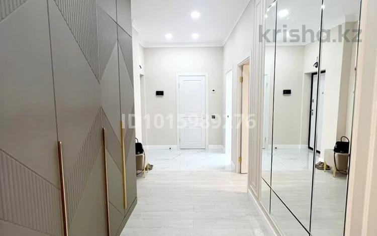 3-комнатная квартира · 78 м² · 8/9 этаж, мкр Нурсая, Абулхайыр хана за 400 000 ₸ в Атырау — фото 2