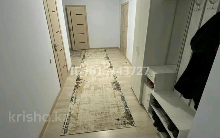 3-комнатная квартира · 107 м² · 2/9 этаж, Абая 63 — Жаннур за 350 000 ₸ в Астане, р-н Байконур — фото 2