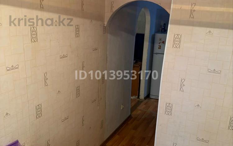 1-комнатная квартира · 29.5 м² · 1/5 этаж, мкр Айгуль за 12 млн ₸ в Уральске — фото 2