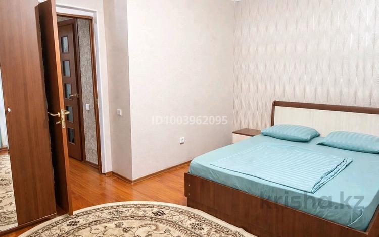 2-комнатная квартира · 75 м² · 3/5 этаж, мкр Центральный, Канцева 11 — Драмтеатр - "Уют" за 12 000 ₸ в Атырау — фото 11