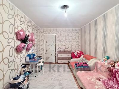 2-комнатная квартира · 50 м² · 3/6 этаж, Утепова 27 за 23 млн 〒 в Усть-Каменогорске