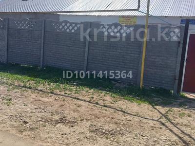Часть дома · 4 комнаты · 100 м² · 7 сот., Абай кошеси 2/2 за 5 млн 〒 в Жамбылской обл., Байзак