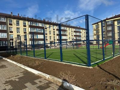 2-бөлмелі пәтер · 100 м² · 4/4 қабат, мкр. Алтын орда, С/к Саздинское лесничество 228/37 — улица Саздинское Лесничество и Газизы Жубановой, бағасы: 26.5 млн ₸ в Актобе