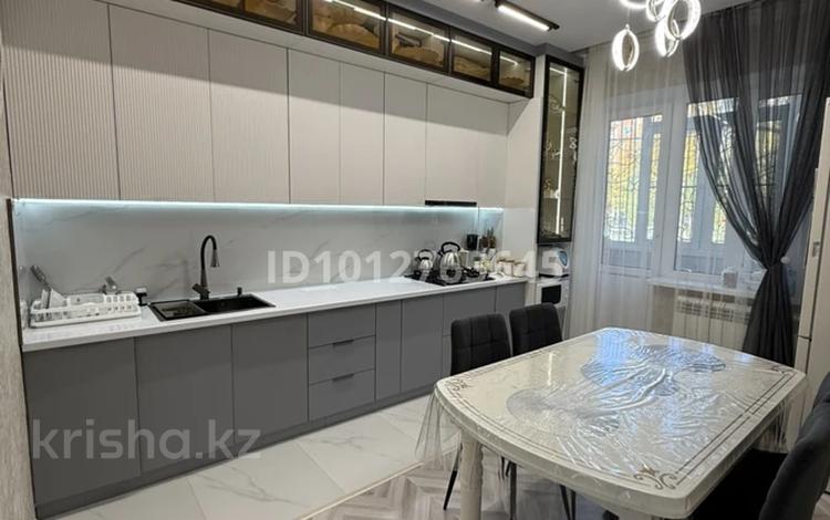 3-комнатная квартира · 100 м² · 1/6 этаж, мкр Болашак 129г за 39 млн ₸ в Актобе — фото 2