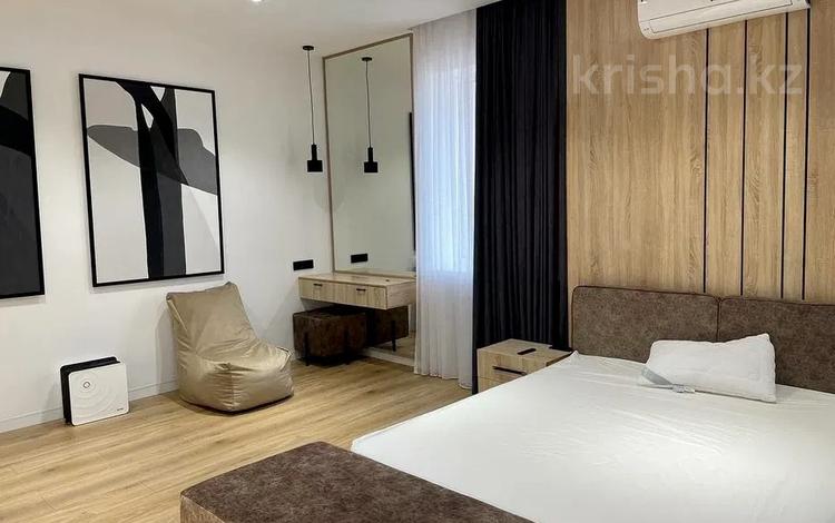 5-комнатная квартира · 230 м² · 4/11 этаж, Кайым Мухамедханова 11 за 1 млн 〒 в Астане, Есильский р-н — фото 2