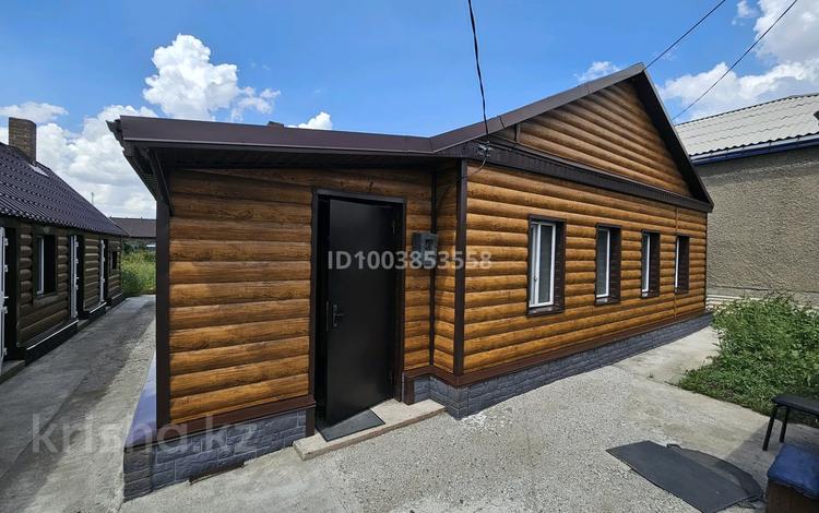 Отдельный дом · 3 комнаты · 62.2 м² · 9.4 сот., мкр Новый Город, Черкасская 15 — Новый рынок, Таир, Магнум за 200 000 〒 в Караганде, Казыбек би р-н — фото 2