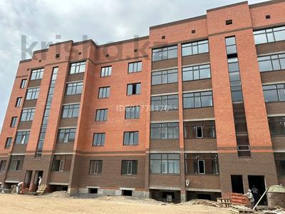 1-комнатная квартира, 45 м², 1/5 этаж, мкр. Алтын орда, Алтын Орда 360А за 11.7 млн 〒 в Актобе, мкр. Алтын орда