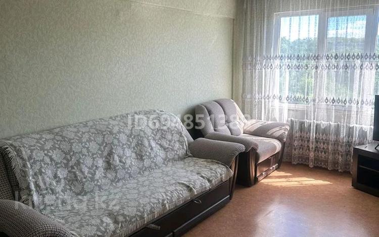 2-комнатная квартира · 50 м² · 5/5 этаж, К. Сатпаева 9/1 за 18.5 млн ₸ в Усть-Каменогорске, Ульбинский — фото 2