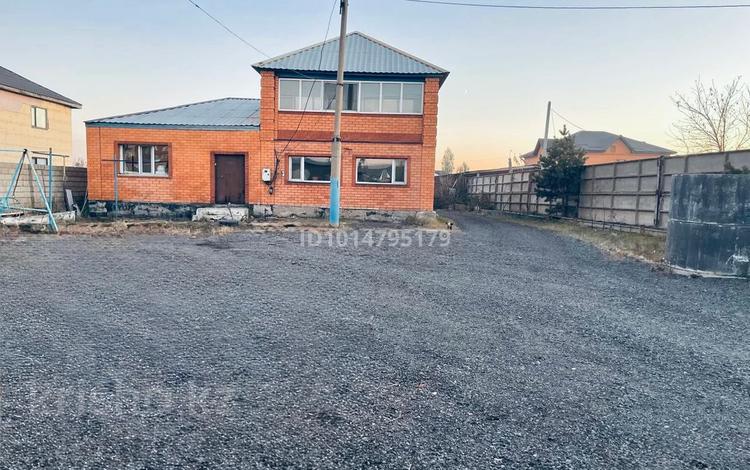 Жеке үй · 7 бөлме · 250 м² · 14 жүзд., Озен 29/1 — Возле спорткомплекса, бағасы: 60 млн ₸ в Астане, р-н Байконур — фото 2