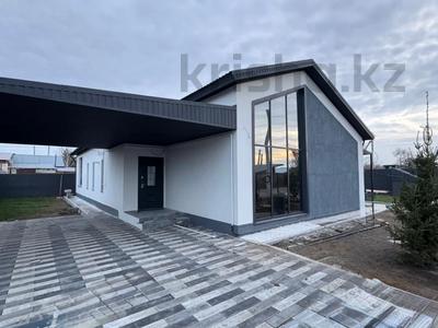 Отдельный дом · 4 комнаты · 150 м² · 7.5 сот., Озерная за 98 млн 〒 в Мичуринское