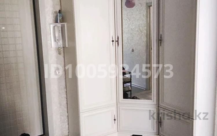 3-бөлмелі пәтер · 62 м² · 1/5 қабат, Майкудук, Майкудук, мкр Восток-1, бағасы: 18 млн ₸ в Караганде, Алихана Бокейханова р-н — фото 2