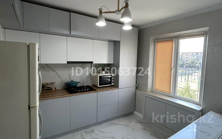 2-комнатная квартира · 55 м² · 3/5 этаж, Мкр 4 19 — Лидер за 24.5 млн ₸ в Атырау, мкр Авангард-4 — фото 2