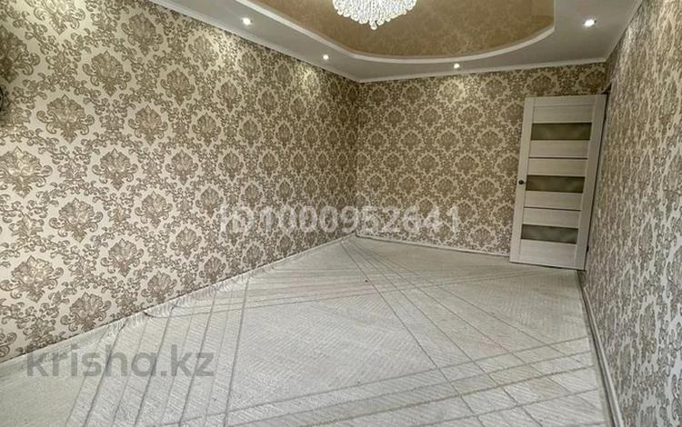 3-бөлмелі пәтер · 70 м² · 5/5 қабат, Қонаев ш/а. 71, бағасы: 180 000 ₸ в Уральске, мкр Кунаева — фото 2
