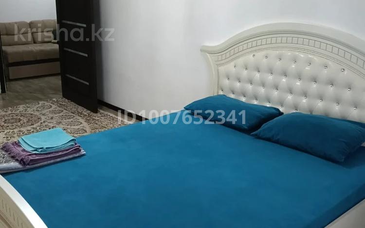1-комнатная квартира · 45 м² · 1/5 этаж, мкр. Алтын орда, Мкр. Алтын орда, Мустафа шокай 338а — В центре Батыса, тихи двор,хорошая геолокация, все в шаговой доступности за 12 000 ₸ в Актобе — фото 2