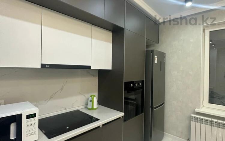 2-бөлмелі пәтер · 70 м² · 4/8 қабат, Розыбакиева, бағасы: 87 млн ₸ в Алматы, Бостандыкский р-н — фото 2