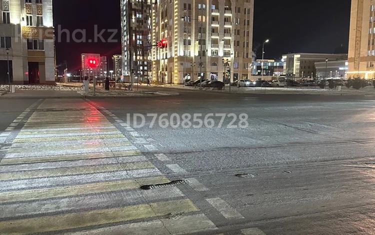 3-бөлмелі пәтер · 85 м² · 2/7 қабат, Жана жол — Бекзат Саттарханова, Каусар кафе, бағасы: 35 млн ₸ в Туркестане — фото 2
