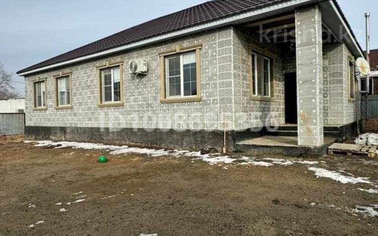 Жеке үй · 4 бөлме · 144.5 м² · 6 жүзд., Сырым датова, бағасы: 30 млн ₸ в Атырау, мкр Ак депо — фото 2