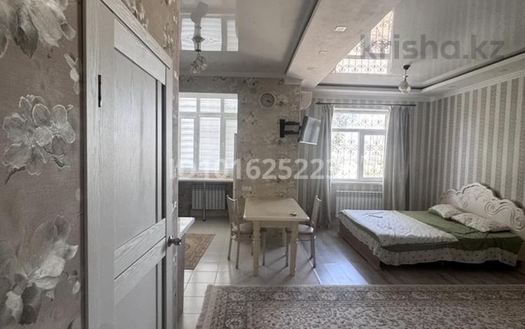 1-бөлмелі пәтер · 40 м² · 1/5 қабат, 31Б ш/а. 28 — ЖК Ақниет, бағасы: 130 000 ₸ в Актау, 31Б мкр — фото 2