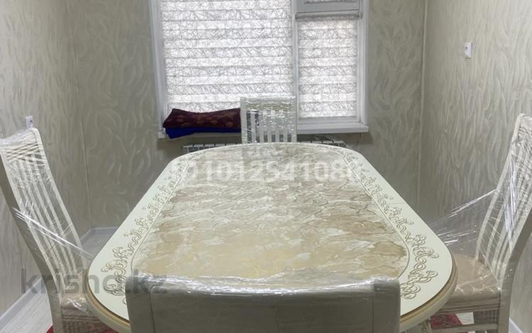 3-бөлмелі пәтер · 72 м² · 1/4 қабат, 2 мкр 4, бағасы: 15 млн ₸ в Жанаозен — фото 2