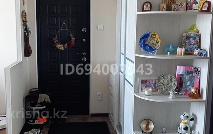 3-комнатная квартира · 68.3 м² · 9/9 этаж, 5 микрорайон 10 за 22 млн ₸ в Аксае — фото 2