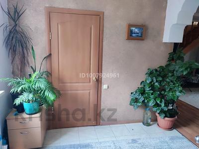 Отдельный дом · 5 комнат · 200 м² · 5 сот., Амангельды — Стомед за 70 млн 〒 в Костанае