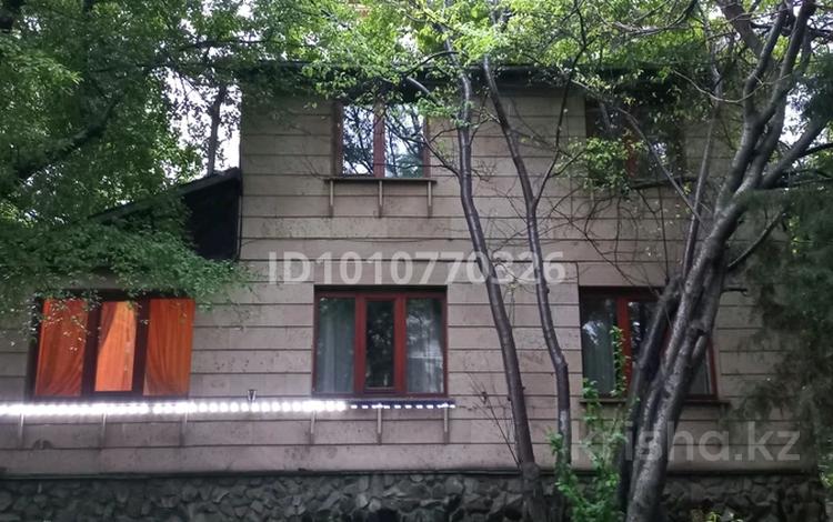 Отдельный дом · 5 комнат · 300 м² · 11 сот., мкр Атырау 183 за 820 000 ₸ в Алматы, Медеуский р-н — фото 8