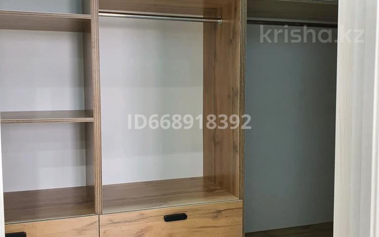 2-комнатная квартира · 79 м² · 11/13 этаж, 17-й мкр 113 за 270 000 ₸ в Актау — фото 15