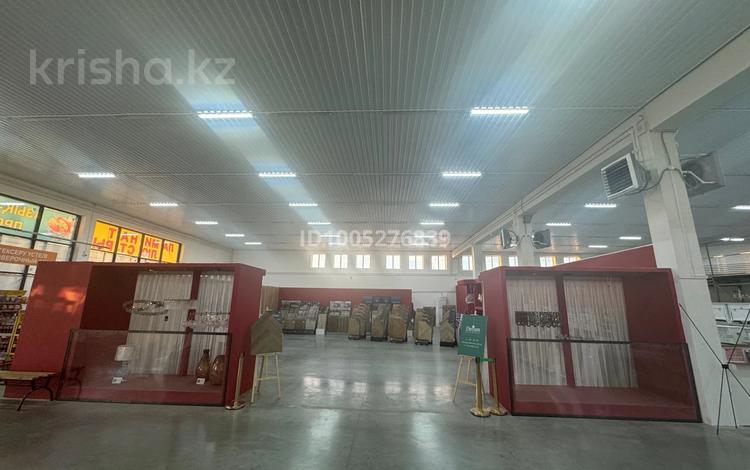 Свободное назначение, офисы, магазины и бутики, медцентры и аптеки, развлечения, студии · 216 м² за 239 976 〒 в Атырау, мкр Жумыскер — фото 2