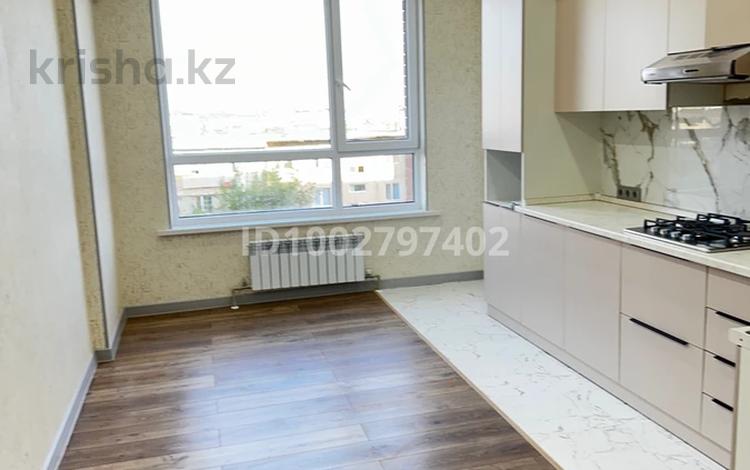 2-комнатная квартира · 78 м², 17-й микрорайон 26/5 за 300 000 ₸ в Шымкенте, Аль-Фарабийский р-н — фото 2