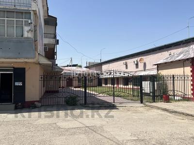 Азык-Тулык дукены жане 3-болмелы Квартира · 400 м² за 45 млн ₸ в Сарыагаш