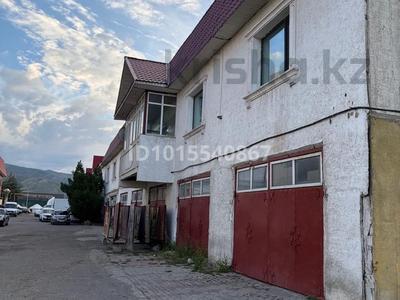 Азс, автосервисы и автомойки, бани, гостиницы и зоны отдыха · 960 м² за 190 млн ₸ в Есик