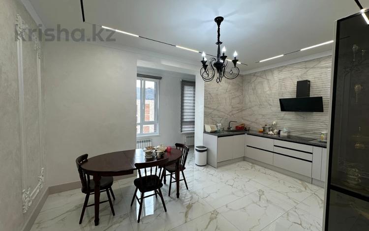 5-бөлмелі пәтер · 216 м² · 5/6 қабат, мкр. Алтын орда, бағасы: 87 млн ₸ в Актобе — фото 3