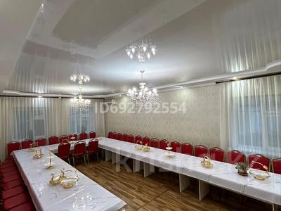 5-комнатный дом посуточно, 250 м², Уразбаева 11 — Кутякова за 6 000 〒 в Уральске