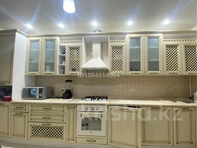 2-бөлмелі пәтер · 80 м² · 5/9 қабат, мкр Сары Арка, ЖАРБОСЫНОВА 71, бағасы: 35 млн ₸ в Атырау
