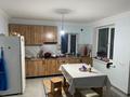 3-бөлмелі пәтер · 100 м² · 1/3 қабат, Бердікулова 27 27 — Өзен бойында, бағасы: 230 000 ₸ в Каскелене