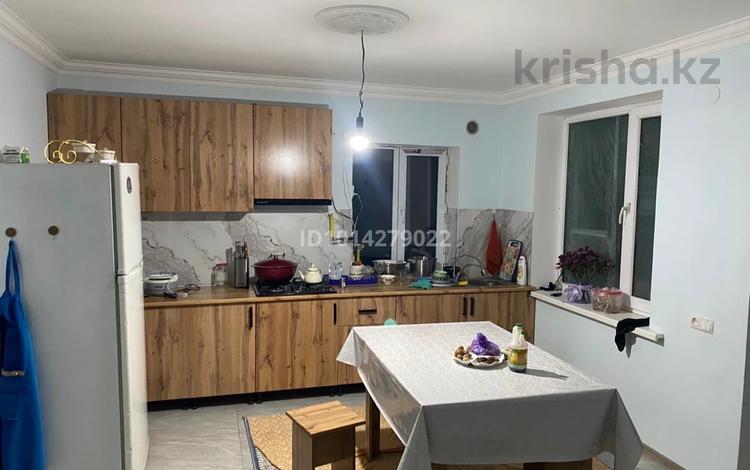 3-бөлмелі пәтер · 100 м² · 1/3 қабат, Бердікулова 27 27 — Өзен бойында, бағасы: 230 000 ₸ в Каскелене — фото 2