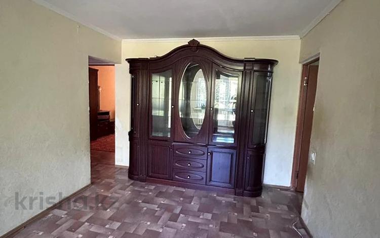 3-комнатная квартира · 60 м² · 2/5 этаж, 11-й микрорайон 95а за 120 000 ₸ в Шымкенте, Енбекшинский р-н — фото 2