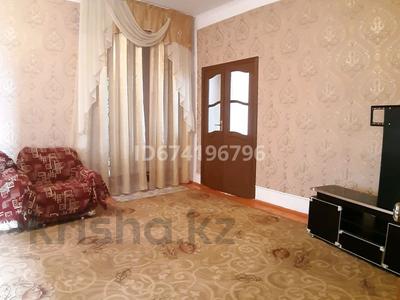 Отдельный дом · 6 комнат · 300 м², Әжібеков 24 — Амангелді за 100 000 〒 в Жетысае