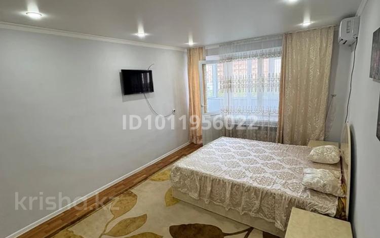1-бөлмелі пәтер · 50 м² · 4/5 қабат, ул. Сулейменова 70, бағасы: 2 000 ₸ в  — фото 2