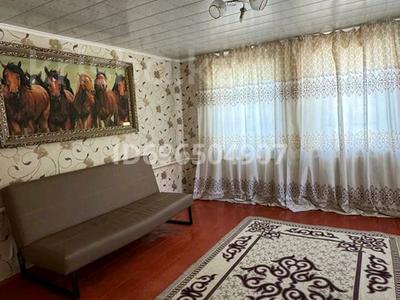 Продажа домов и дачи в Жамбылской обл.: Отдельный дом · 5 комнат · 100 м² · 9 сот., Жамбыла 58 за 7 млн 〒 Отдельный дом · 5 комнат · 100 м² · 9 сот., Жамбыла 58 за 7 млн 〒 в Бауыржан Момышулы